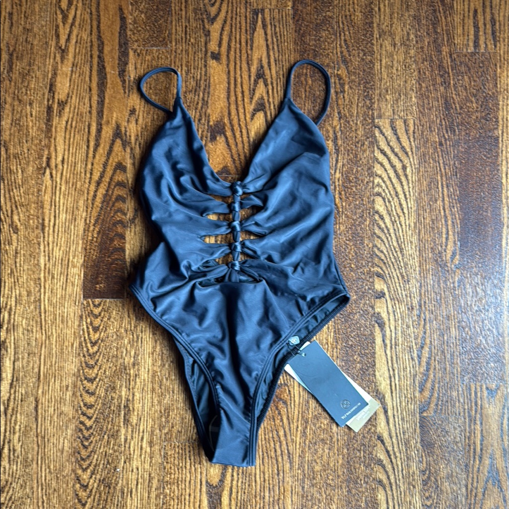 Vix Stylish Black One Piece
